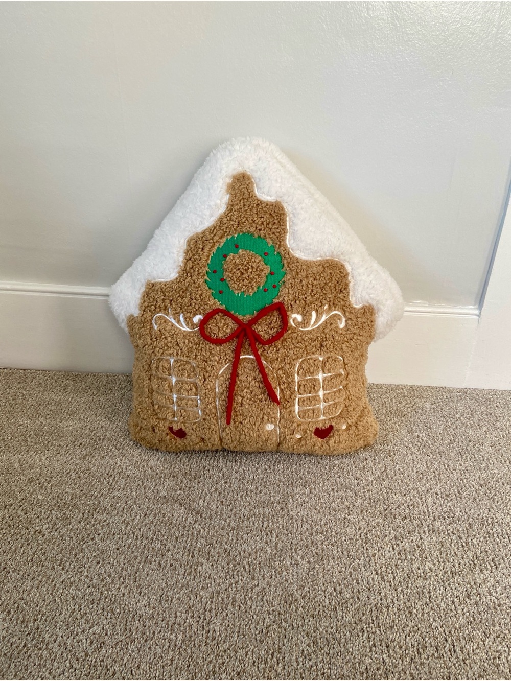 MARTHA STEWART Teddy Gingerbread House Shaped Pillow Christmas